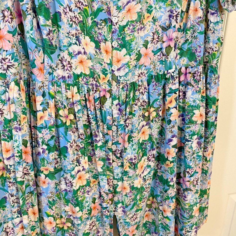 Moon Collection - Hibiscus floral Dress - Picture 4 of 9